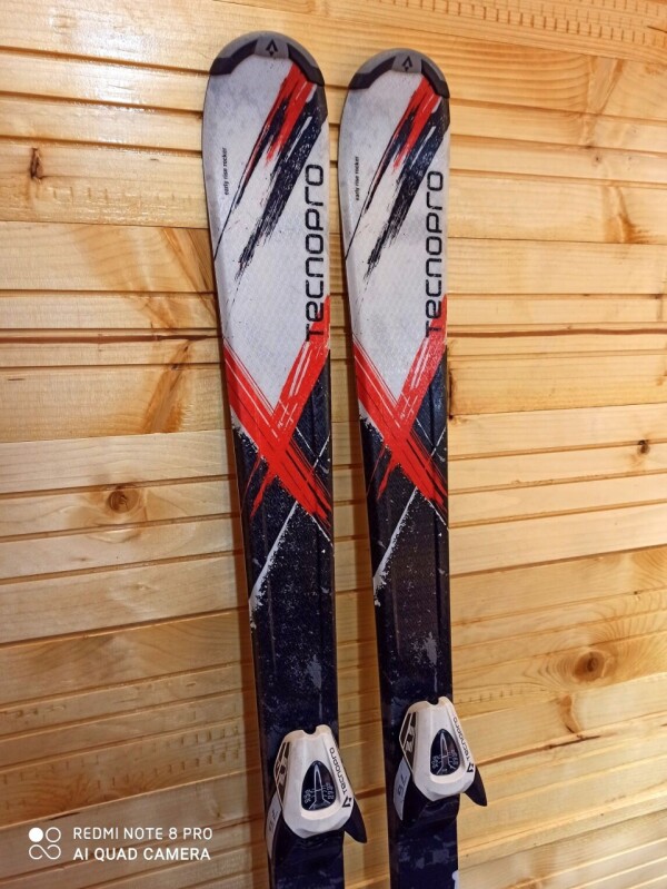 LYŽE TECHNO PRO XT TEAM 140CM + LYŽIARKY TECNICA JT4 BLACK 25MP